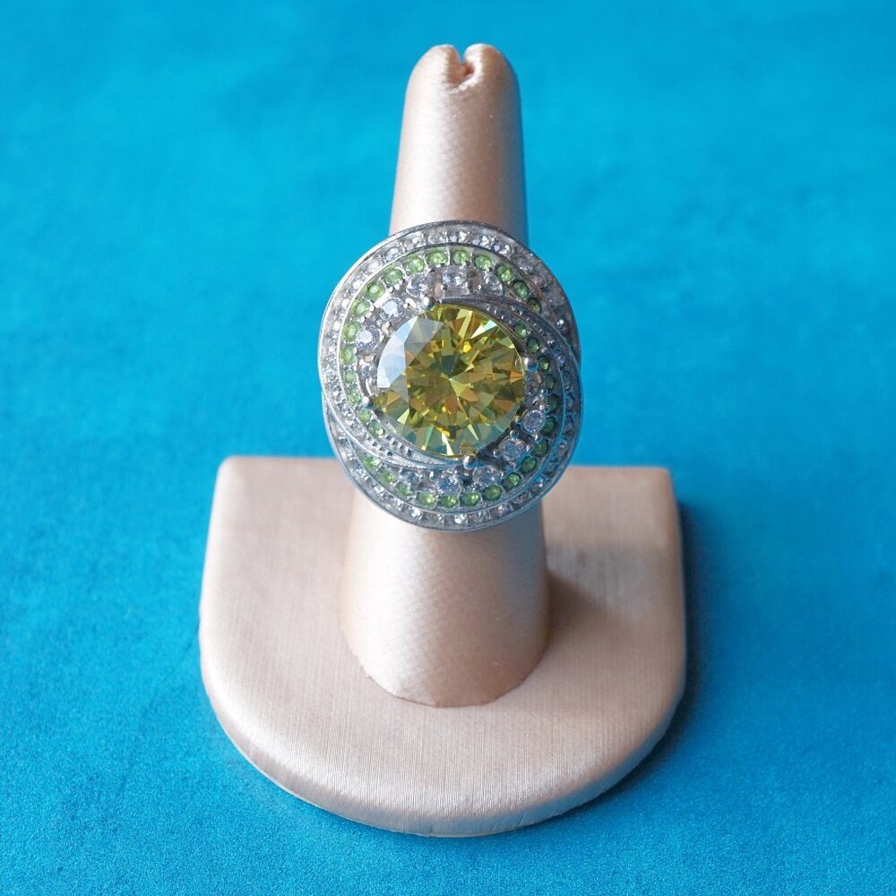 Y2K Silver Tone Peridot Crystal Cocktail Ring — Size 7